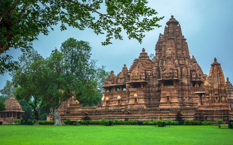 69791f01ccb4f-khajuraho-1